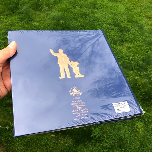 Walt Disney World 50th Anniversary Photo Album - Picture 2 of 4